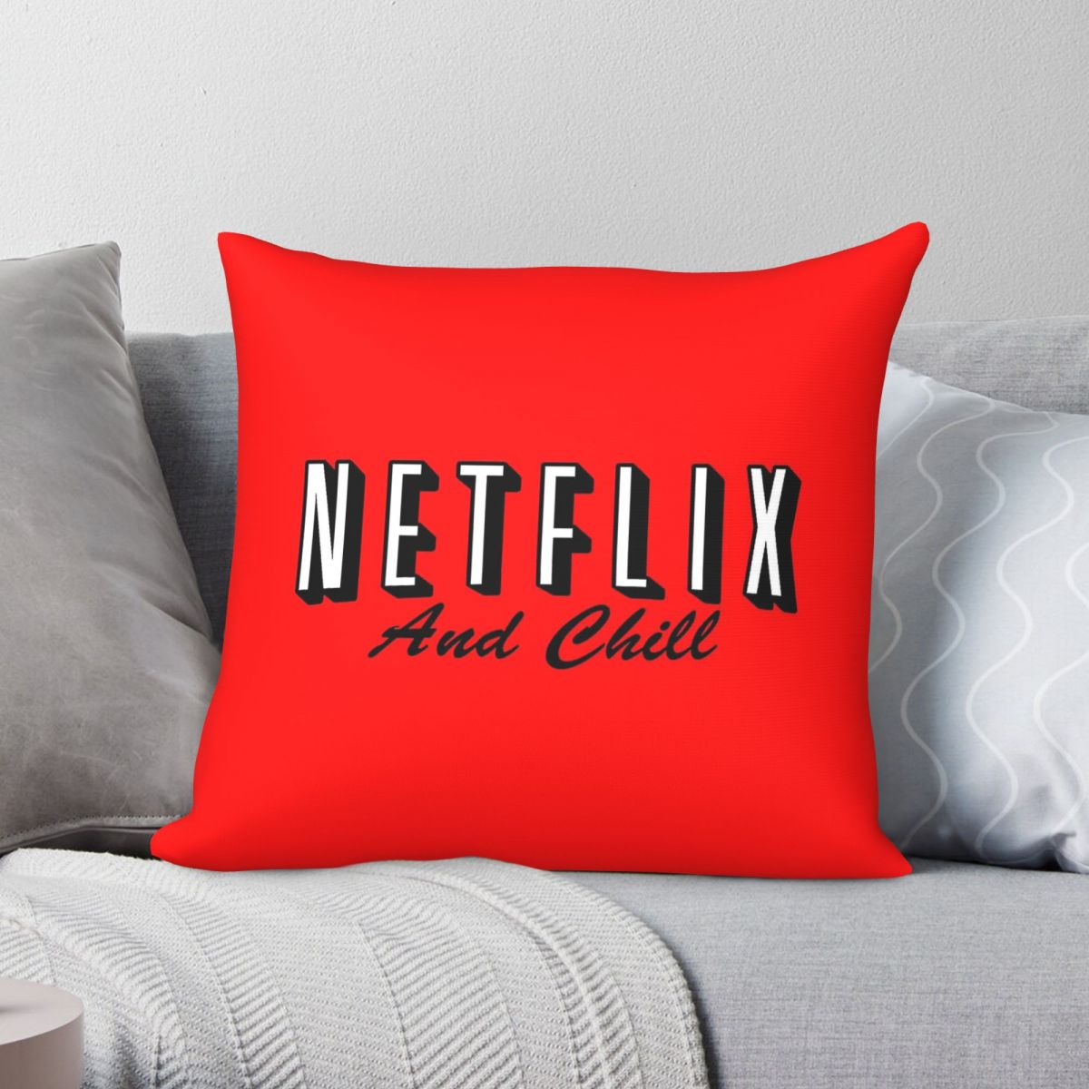 Home Decor Netflix - Netflix And Chill Roter quadratischer Kissenbezug,